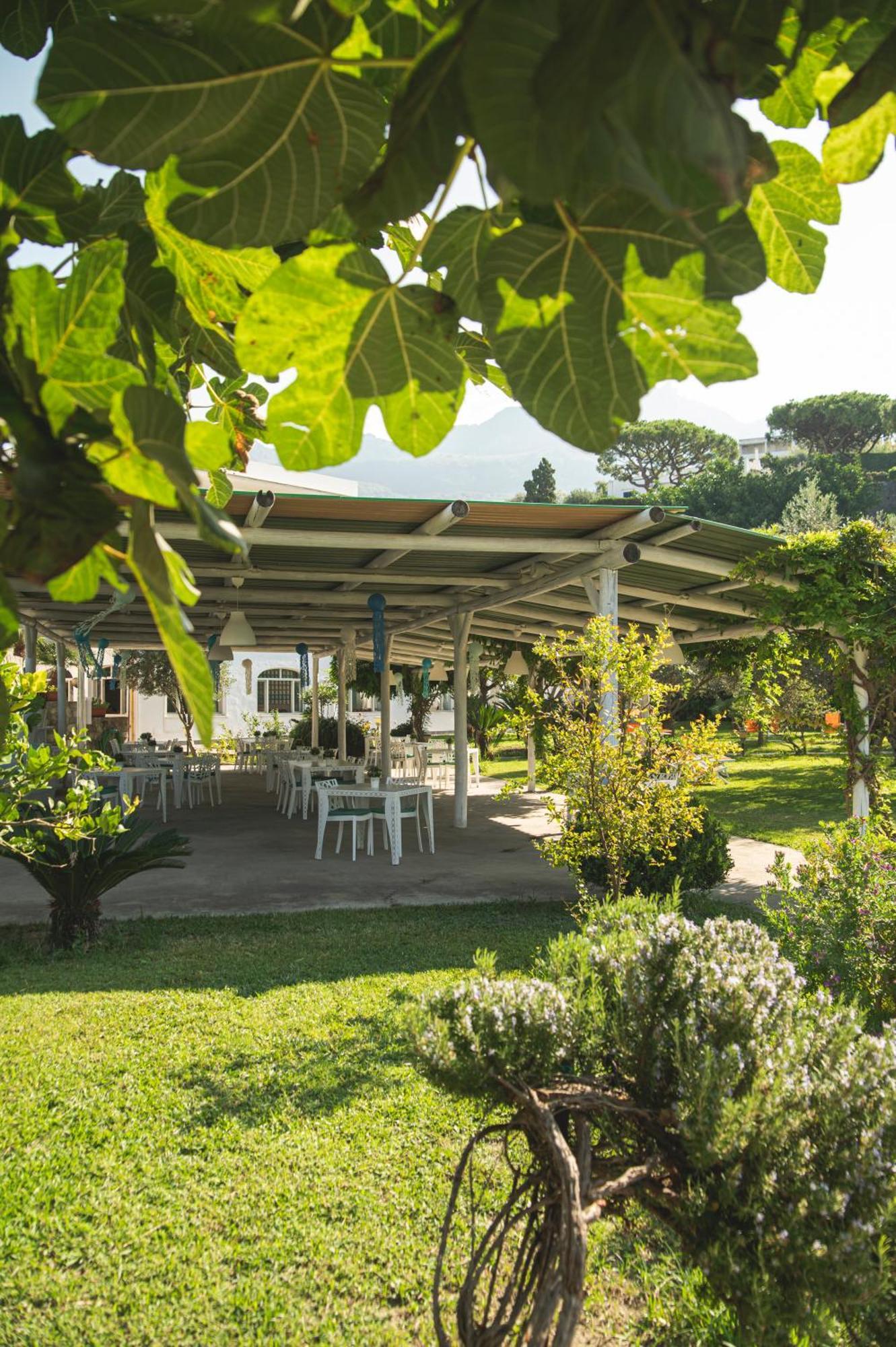 Hotel Park Victoria Forio  Bagian luar foto