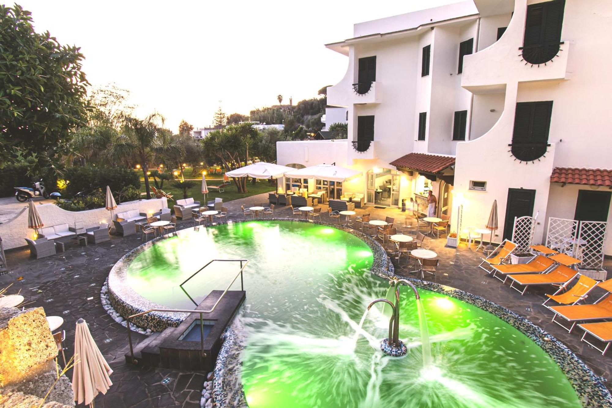 Hotel Park Victoria Forio  Bagian luar foto